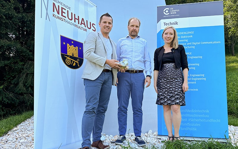 Der Bürgermeister der Gemeinde Neuhaus, Patrick Skubel, Projektleiter Heimo Hirner und Regina Wiedl, Amtsleitung Gemeinde Neuhaus. 